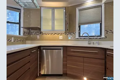 32 Hudson Terrace 2 #2, Edgewater, NJ 07020 - Photo 14