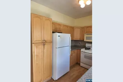 653 New York Avenue, Lyndhurst Township, NJ 07071 - Photo 12
