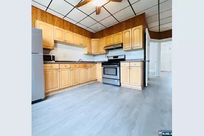 91 16th Street 2 #2, Bayonne, NJ 07002 - Photo 4