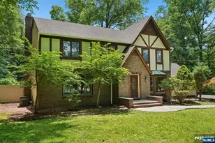 27 Chestnut Ave, Old Tappan, NJ 07675 - Photo 2