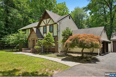 27 Chestnut Avenue, Old Tappan, NJ 07675 - Photo 2