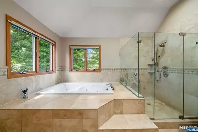 325 Cooper Place, Paramus, NJ 07652 - Photo 20