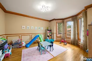 325 Cooper Pl, Paramus, NJ 07652 - Photo 6