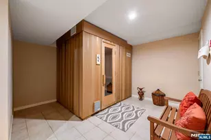 325 Cooper Pl, Paramus, NJ 07652 - Photo 26
