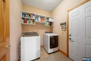 325 Cooper Pl, Paramus, NJ 07652 - Photo 14