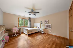 325 Cooper Pl, Paramus, NJ 07652 - Photo 22