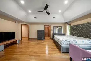 325 Cooper Pl, Paramus, NJ 07652 - Photo 18