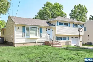 42-05 Williams St, Fair Lawn, NJ 07410 - Photo 2
