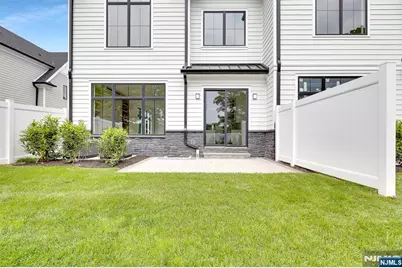16 Feldman, Paramus, NJ 07652 - Photo 26