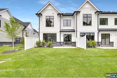 16 Feldman, Paramus, NJ 07652 - Photo 24
