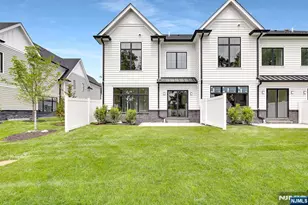 16 Feldman, Paramus, NJ 07652 - Photo 24