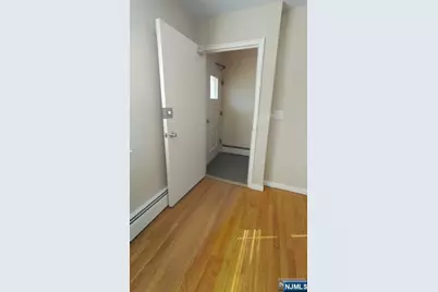 100 1E Clinton Place, Hackensack, NJ 07601 - Photo 2