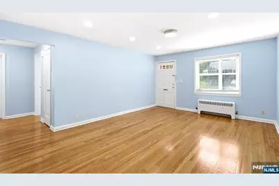 358 Esplanade 55 #55, Hackensack, NJ 07601 - Photo 6