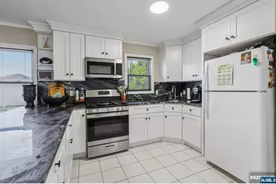 481 Macarthur Avenue 1 #1, Garfield, NJ 07026 - Photo 8
