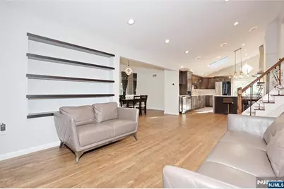 69 Pittis Avenue, Allendale, NJ 07401 - Photo 10