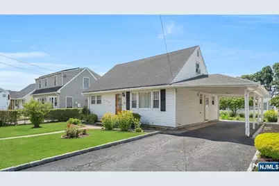 178 Cambridge Avenue, Saddle Brook Township, NJ 07663 - Photo 2