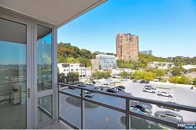 512 Hudson Park 512 #512, Edgewater, NJ 07020 - Photo 2