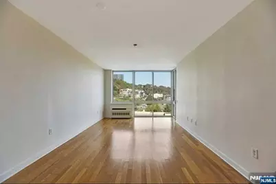 512 Hudson Park 512 #512, Edgewater, NJ 07020 - Photo 8