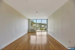 512 Hudson Park 512, Edgewater, NJ 07020 - Photo 8