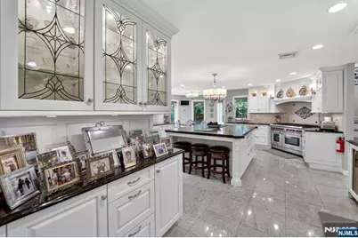 11 Pine Tree Drive, Saddle River, NJ 07458 - Photo 10