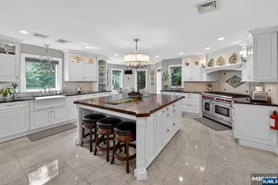 11 Pine Tree Drive, Saddle River, NJ 07458 - Photo 10