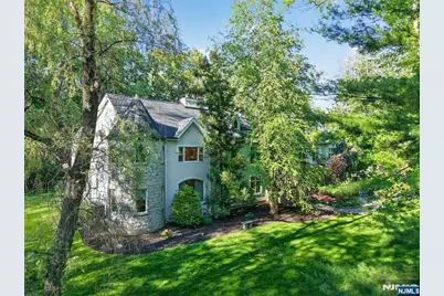 11 Pine Tree Drive, Saddle River, NJ 07458 - Photo 4