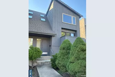 2141 South Street 2141 #2141, Fort Lee, NJ 07024 - Photo 2