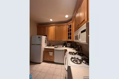 100 Stonegate Trail 1 #1, Cresskill, NJ 07626 - Photo 4