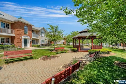 105 Roseland Avenue 1601 #1601, Caldwell, NJ 07006 - Photo 4