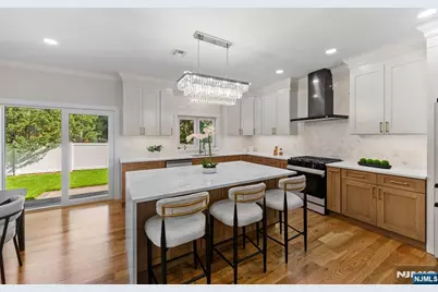 31-07 Morlot Avenue, Fair Lawn, NJ 07410 - Photo 16