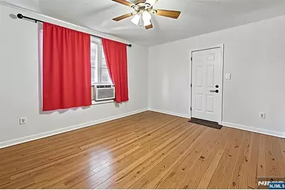 68 16th Avenue, Elmwood Park, NJ 07407 - Photo 28