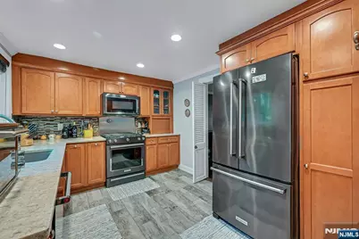 730 River Road, Teaneck Township, NJ 07666 - Photo 12