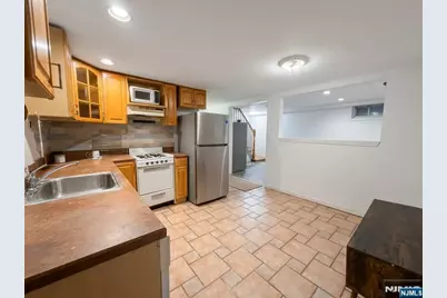 754 Kingsland Avenue, Ridgefield, NJ 07657 - Photo 12