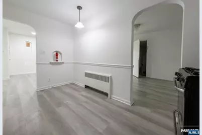 754 Kingsland Avenue, Ridgefield, NJ 07657 - Photo 4