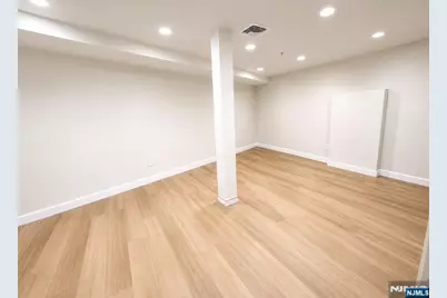 23 N Farview 6 #6, Paramus, NJ 07652 - Photo 4