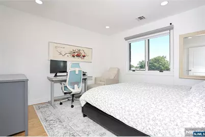 423 Lafayette Avenue, Cliffside Park, NJ 07010 - Photo 32
