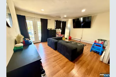 18 President Street 2 #2, East Newark, NJ 07029 - Photo 2