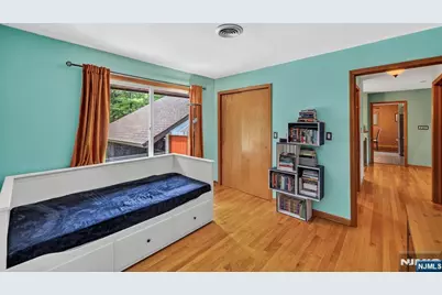 42 Goldfinch Lane, West Milford, NJ 07421 - Photo 22
