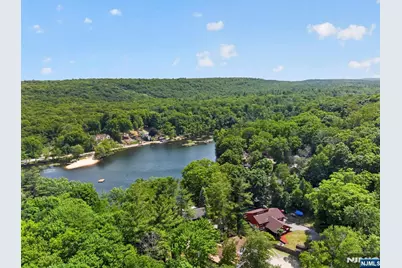 42 Goldfinch Lane, West Milford, NJ 07421 - Photo 14