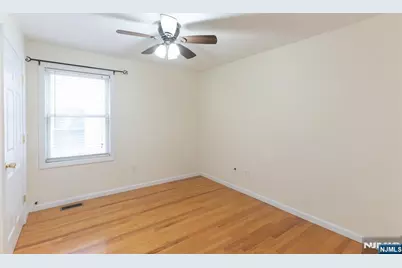 260 Custer Avenue 2 #2, Jersey City, NJ 07305 - Photo 4