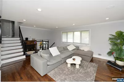154 Middlesex Avenue, Paramus, NJ 07652 - Photo 2