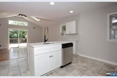 48 Momar Drive, Bergenfield, NJ 07621 - Photo 12