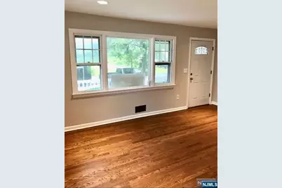 15 Brook Street, Mahwah, NJ 07430 - Photo 2