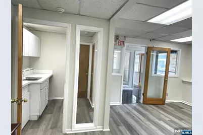 961 Teaneck Road, Teaneck Township, NJ 07666 - Photo 16