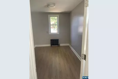 20 E 31st Street, Bayonne, NJ 07002 - Photo 10