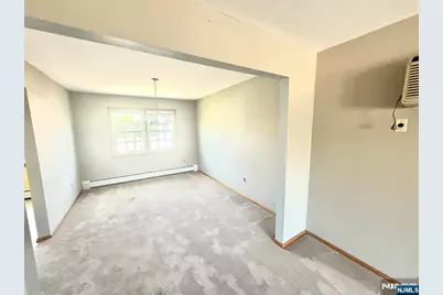 33 Kossuth Street 1 #1, Wallington, NJ 07057 - Photo 2