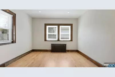 206 Lakeview Avenue, Leonia, NJ 07605 - Photo 14