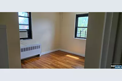 2333 Hudson Terrace E2 #E2, Fort Lee, NJ 07024 - Photo 6