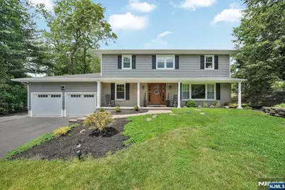 21 Tulip Terrace, Wayne, NJ 07470 - Photo 2