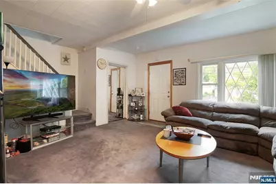 405 Kingsland Avenue, Lyndhurst Township, NJ 07071 - Photo 4